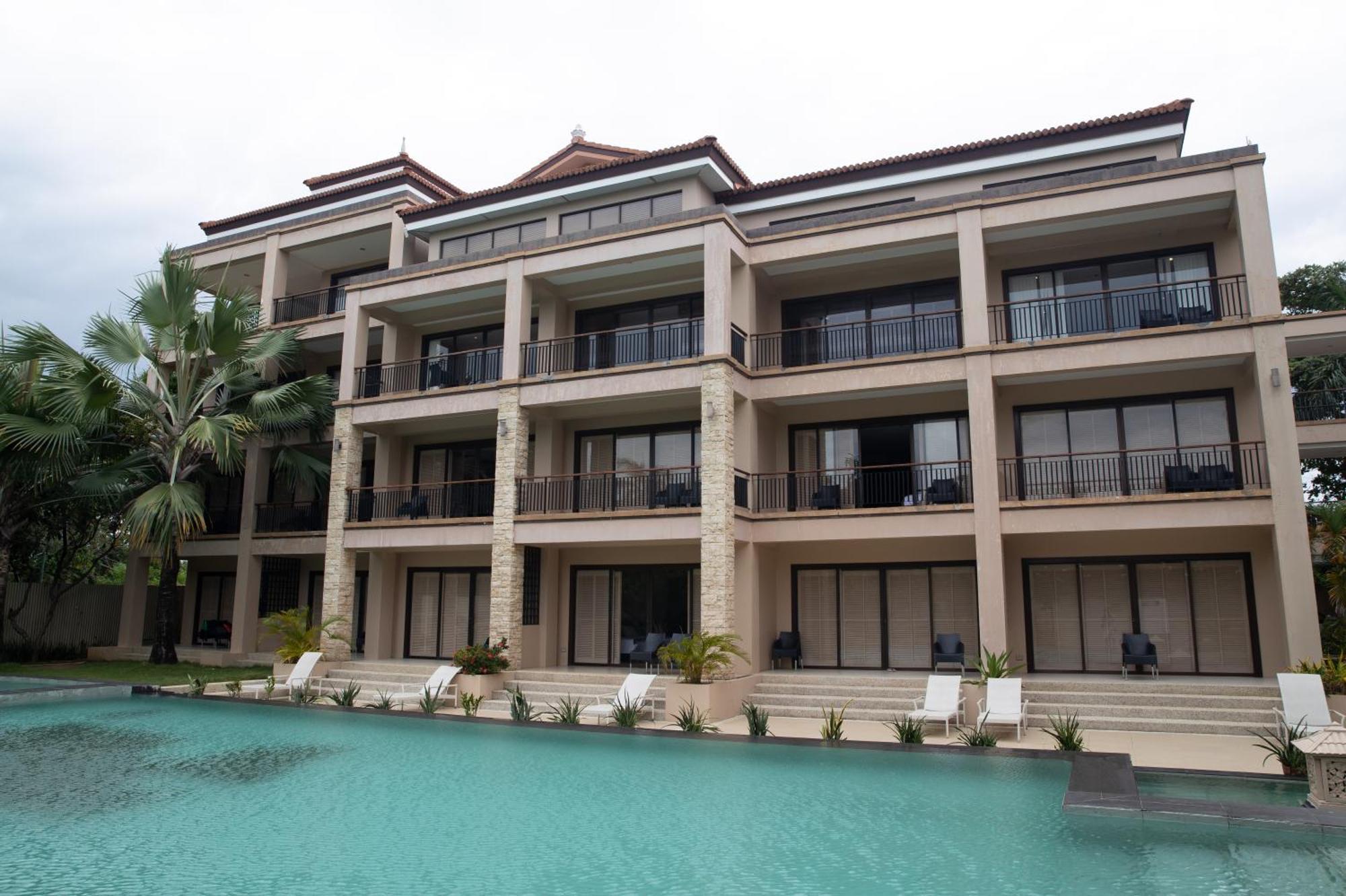Coralpoint Gardens Suites & Residences Lapu-Lapu City Exterior photo