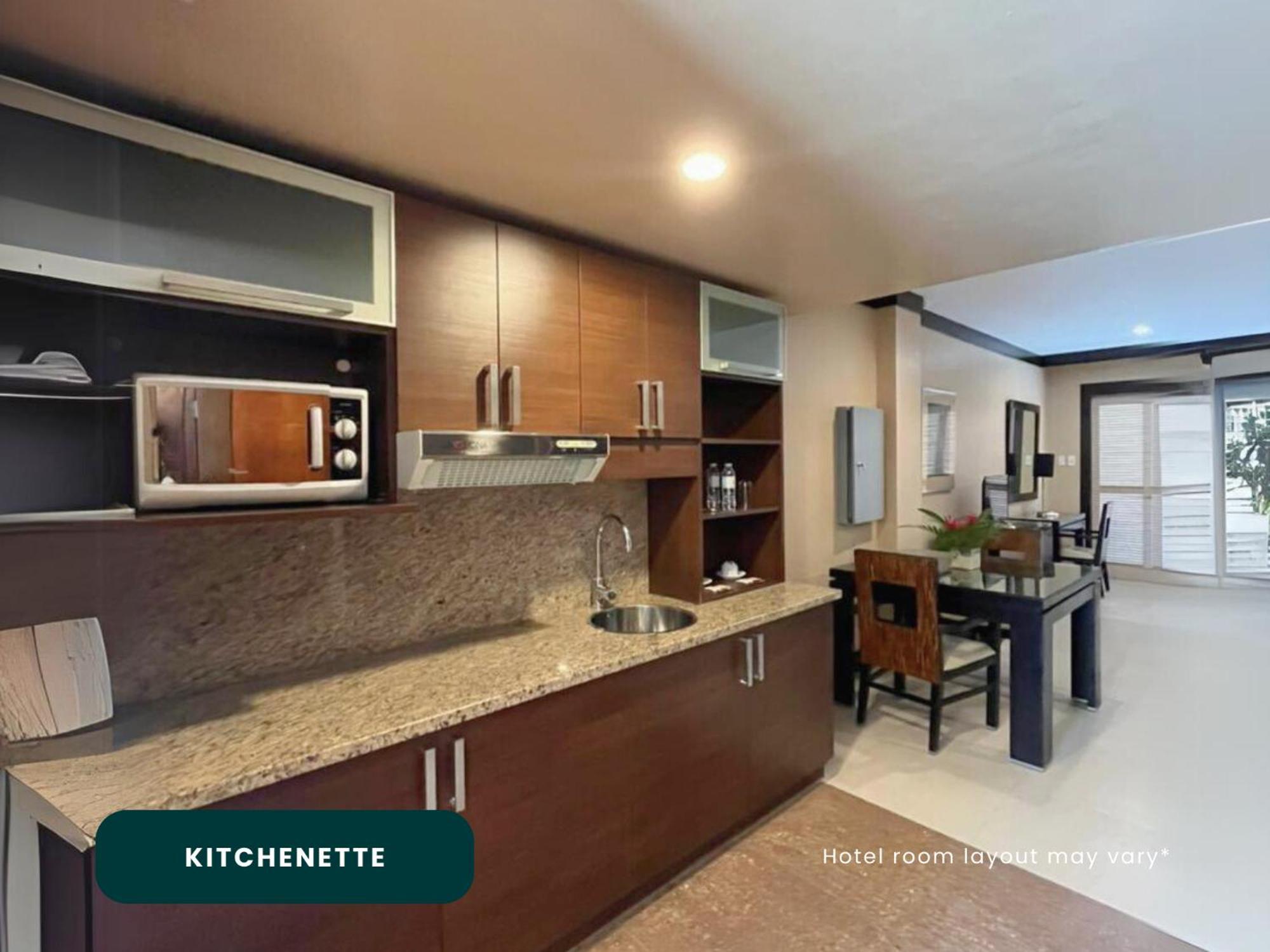 Coralpoint Gardens Suites & Residences Lapu-Lapu City Exterior photo